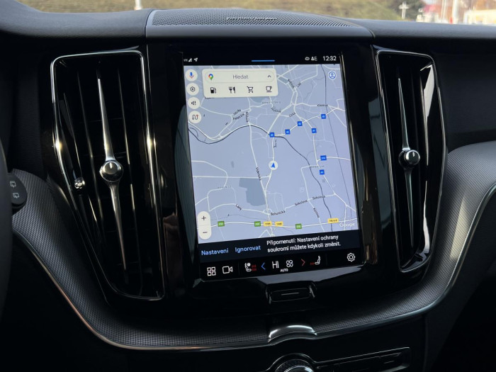Volvo XC60 B4 AWD BRIGHT PLUS REZERVACE