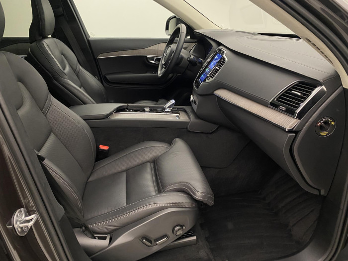 Volvo XC90 B5 AWD ULTIMATE DARK CZ 7míst