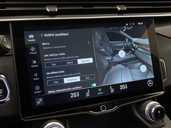 Lynk & Co 01 PHEV DCT AUT 1.maj. REZERVACE