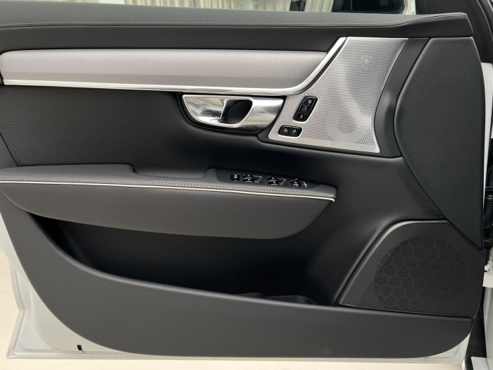Volvo S90 T8 AWD RECHARGE ULTIMATE DARK