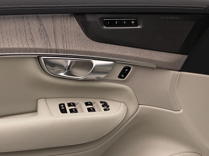 Volvo XC90 T8 AWD RECHARGE BRIGHT PLUS 7m