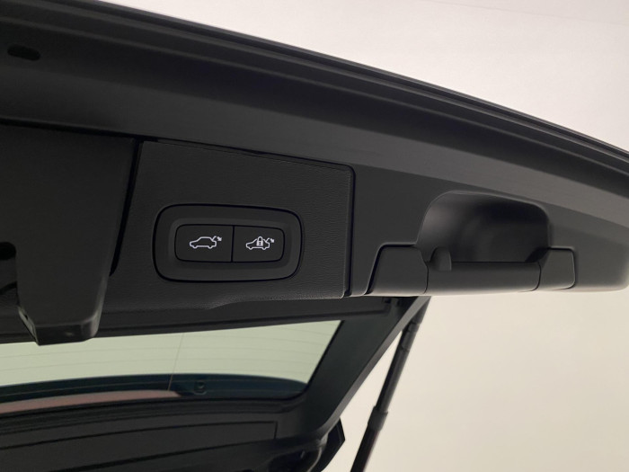 Volvo XC60 B5 AWD AUT ULTRA BLACK EDITION 2.0 Edition