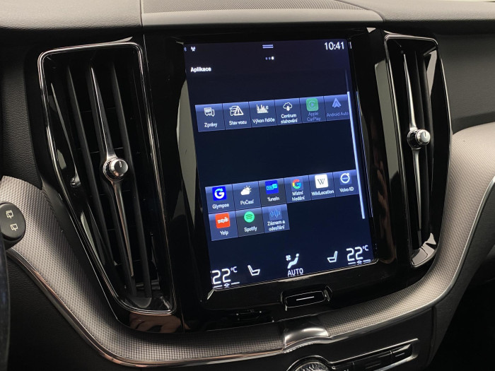 Volvo XC60 D4 AWD R-DESIGN AUT CZ 2.0 d