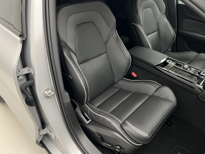 Volvo S60 T6 AWD RECHARGE PLUS DARK AUT