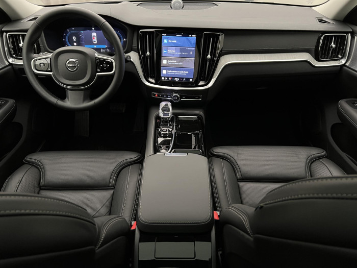 Volvo V60 T6 AWD RECHARGE ULTRA BRIGHT