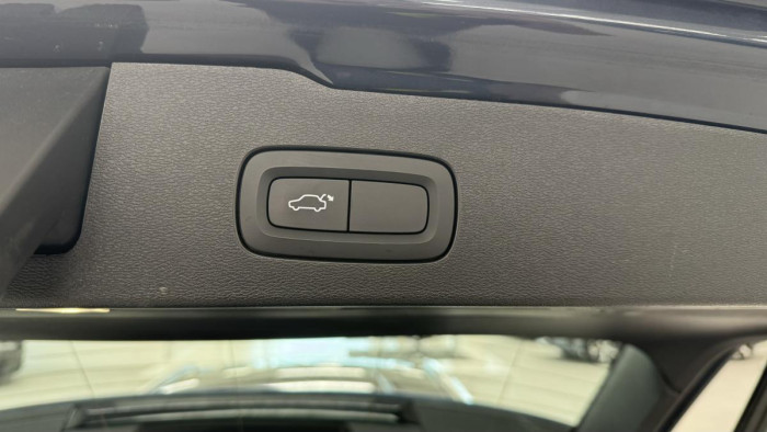 Volvo V60 T4 INSCRIPTION REZERVACE