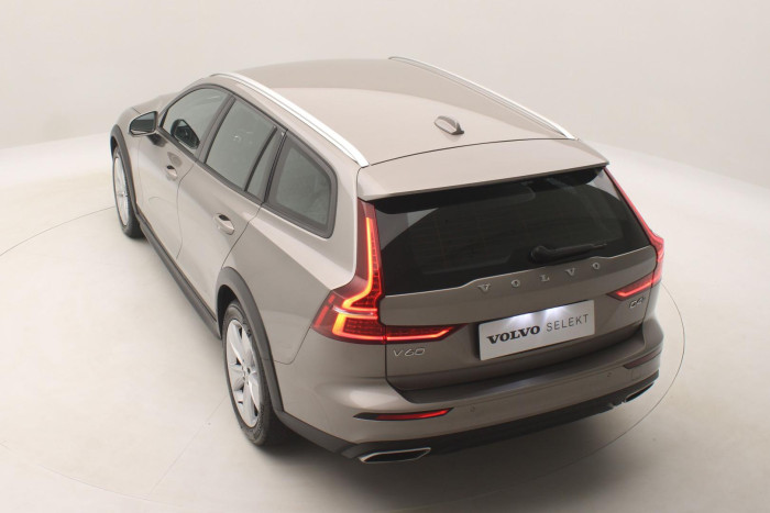 Volvo V60 CC D4 AWD MOMENTUM AUT 2.0 d CC CC Momentum