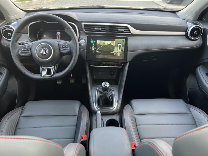 MG ZS ELEGANCE - ZIMNÍ PNEU ZDARMA* 1.0 Elegance