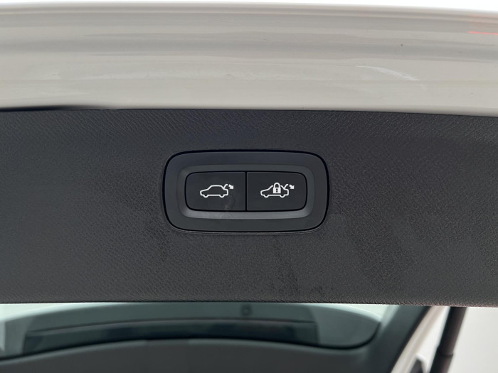 Volvo XC90 T8 AWD RECHARGE ULT. BRIGHT