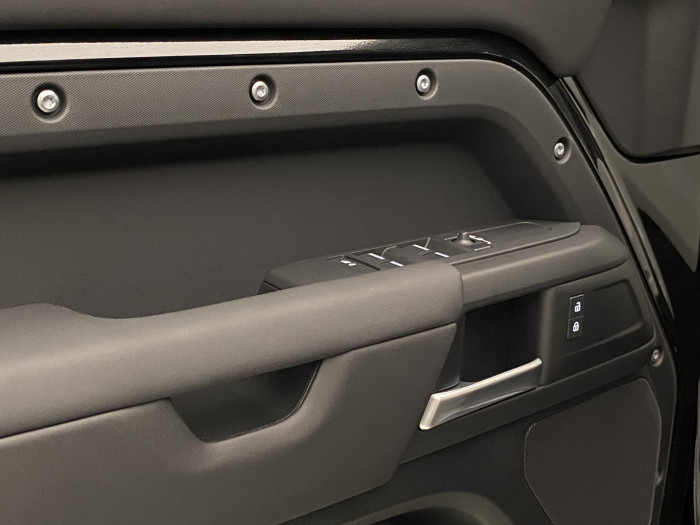 Land Rover Defender 110 D200 S AWD AUT 3.0 d