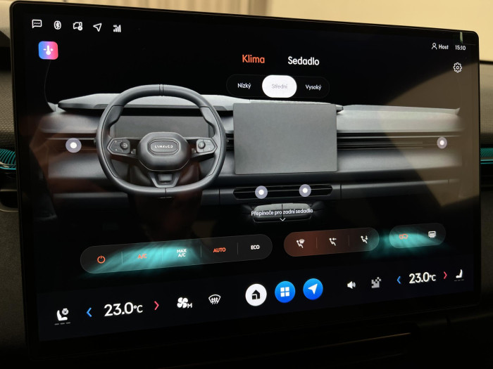 Lynk & Co 08 MORE PHEV