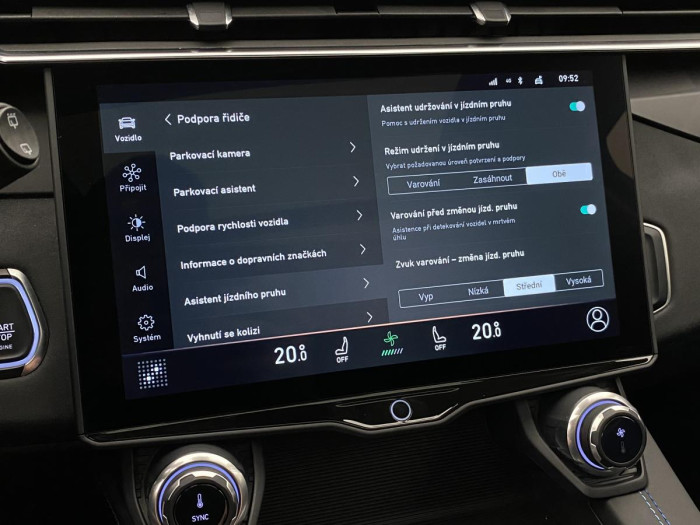 Lynk & Co 01 PHEV DCT AUT REZERVACE