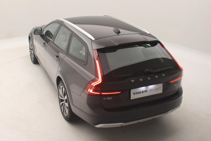 Volvo V90 CC B4 AWD PLUS AUT REZERVACE