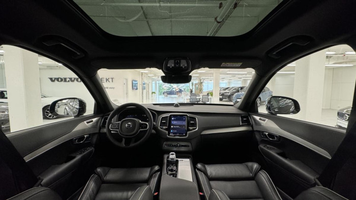 Volvo XC90 B5 AWD ULTIMATE REZERVACE