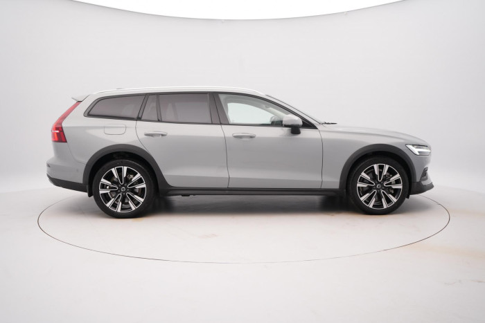 Volvo V60 CC B5 AWD PLUS BRIGHT 1.maj.