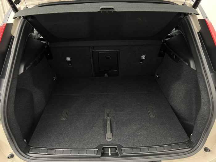 Volvo EX40 ULTRA SINGLE MOTOR EXT. RANGE