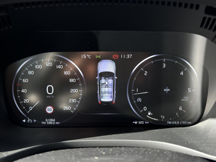 Volvo XC60 D3 MOMENTUM NAVIGACE 1.maj. 2.0 d Momentum