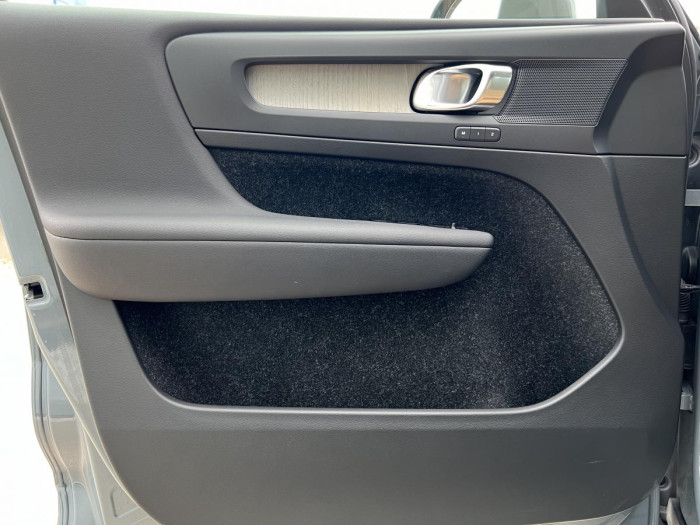 Volvo XC40 D4 AWD INSCRIPTION Aut CZ 2.0 d