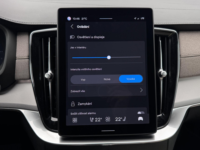 Volvo XC90 B5 AWD CORE AUT CZ 1.maj