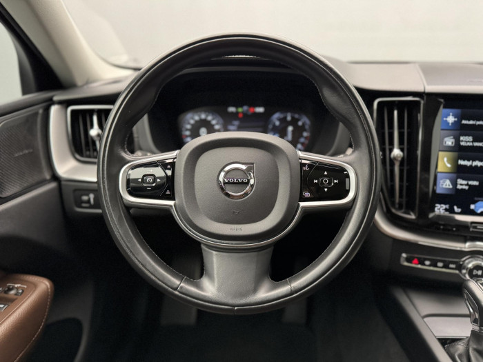 Volvo XC60 D5 AWD INSCRIPTION AUT CZ 2.0 d