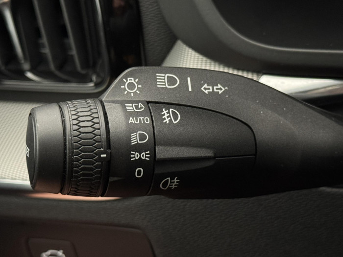 Volvo XC60 B4 AWD PLUS DARK AUT 1. maj