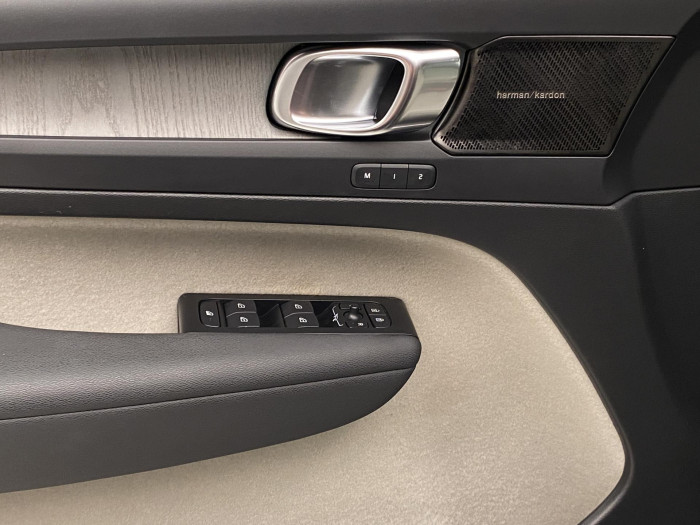 Volvo XC40 D4 AWD INSCRIPTION AUT CZ 2.0 d