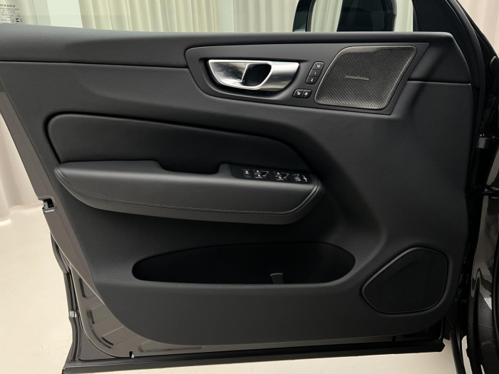 Volvo XC60 T6 AWD RECHARGE PLUS DARK AUT