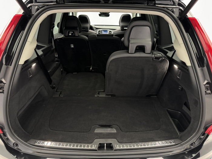 Volvo XC90 B5 AWD PLUS DARK AUT