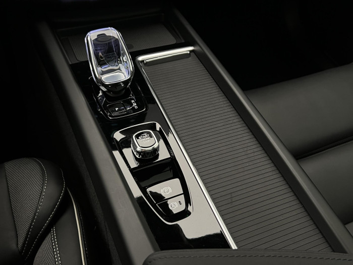 Volvo XC60 B5 AWD BLACK EDITION PLUS AUT