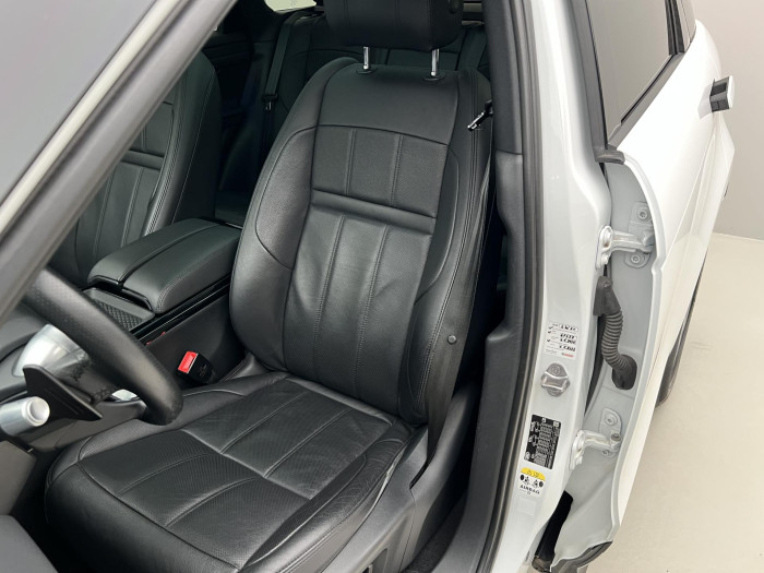 Land Rover Range Rover Evoque P200 AWD R-DYNAMIC AUT CZ 2.0 Dynamic