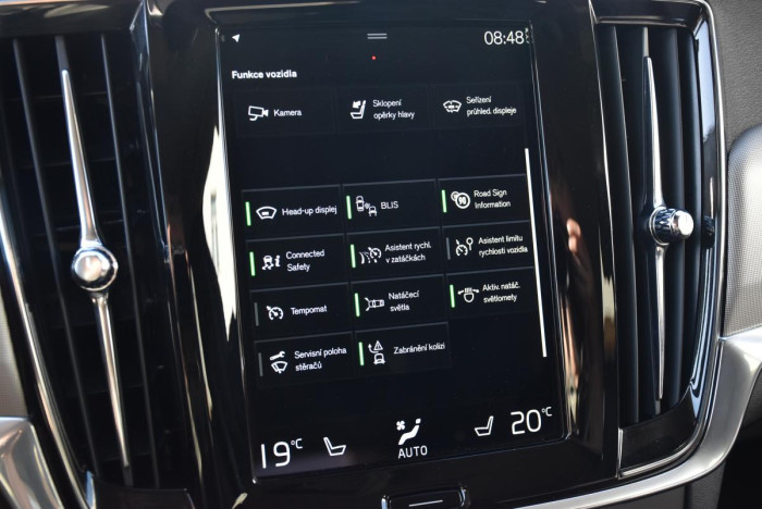 Volvo V90 B4 MOMENTUM PRO REZERVACE 2.0 Momentum