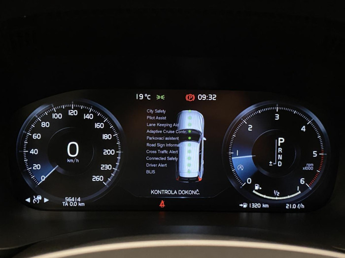 Volvo XC60 D4 MOMENTUM PRO AUT REZERVACE 2.0 d Momentum