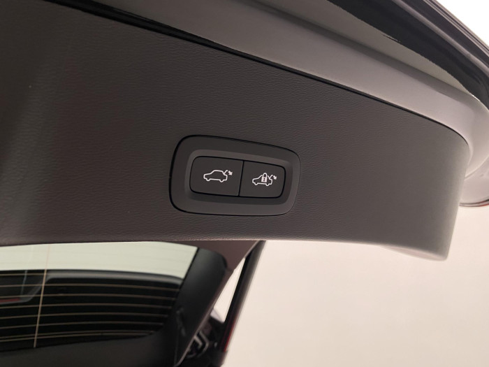 Volvo XC40 B4 AUT PLUS BLACK EDITION