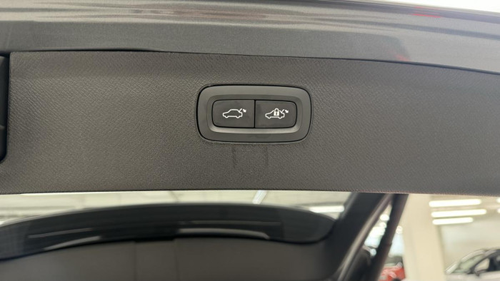 Volvo XC90 B5 AWD INSCRIPTION REZERVACE