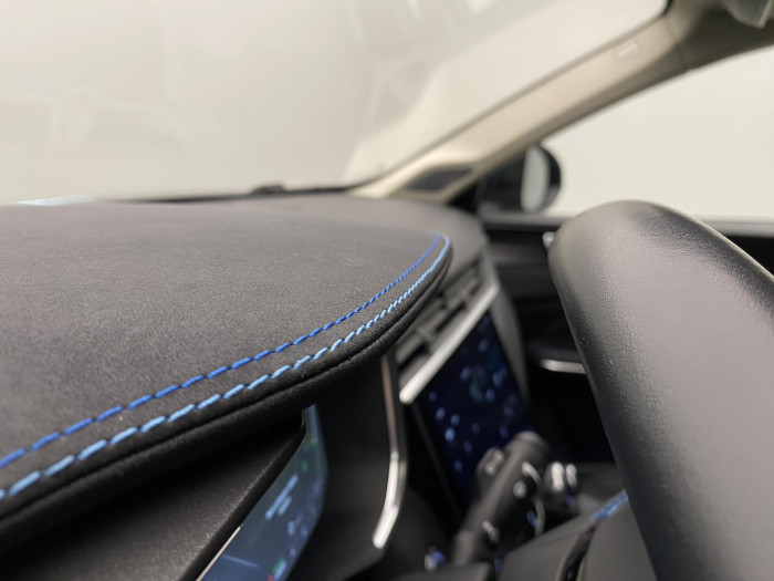 Lynk & Co 01 MORE PHEV