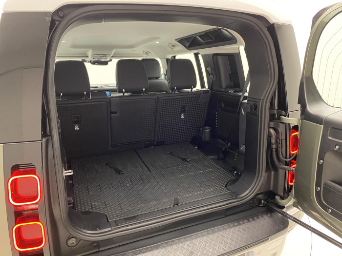 Land Rover Defender 110 D250 S AWD AUT CZ 7míst 3.0 d