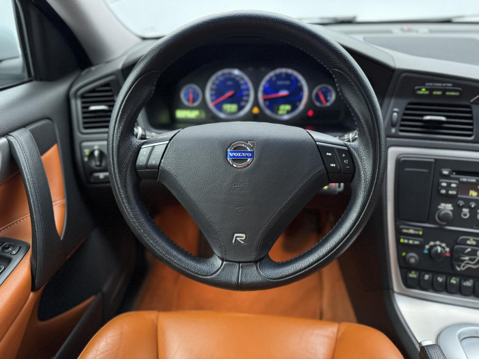 Volvo S60 AWD R-DESIGN CZ 1.maj