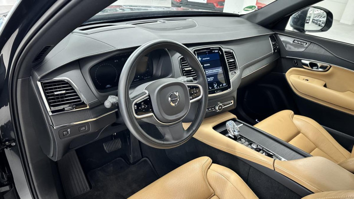 Volvo XC90 B5 AWD INSCRIPTION REZERVACE