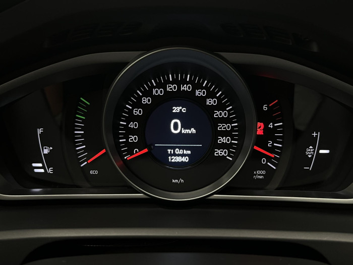 Volvo V40 D2 BLACK EDITION 2.0 d Edition