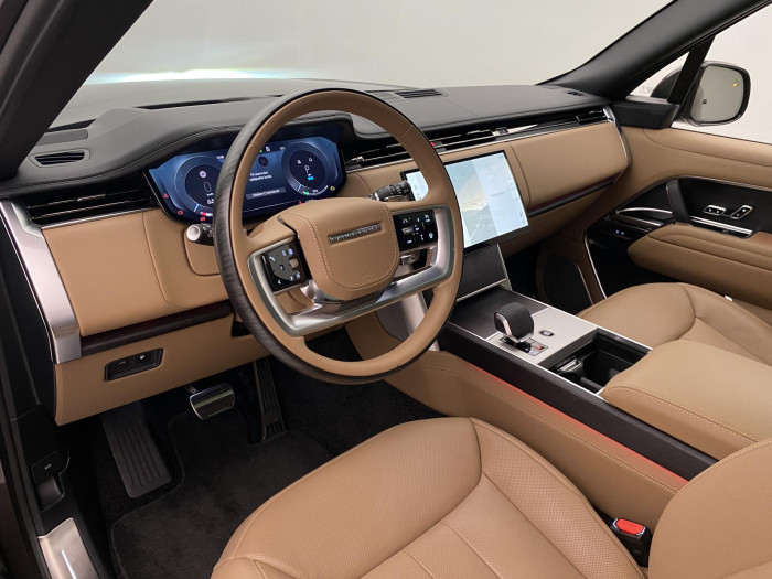 Land Rover Range Rover P550e AUTOBIOGRAPHY SWB