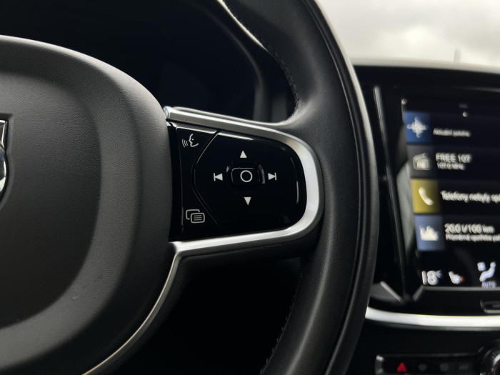 Volvo V60 CROSS COUNTRY B4 AWD REZERVACE