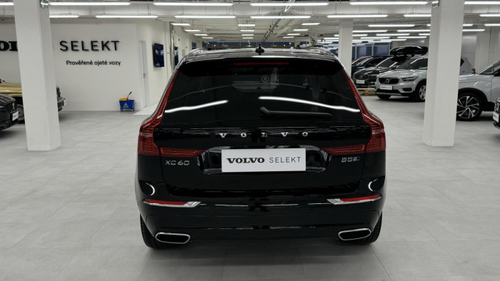 Volvo XC60 B5 AWD INSCRIPTION REZERVACE