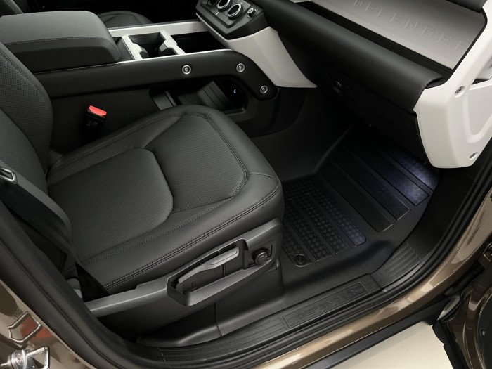 Land Rover Defender 110 D200 S AWD Aut 3.0 d