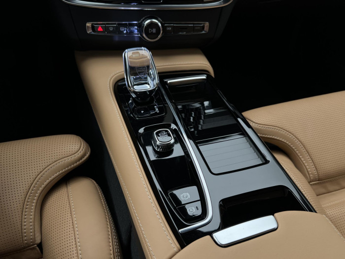 Volvo V90 T6 AWD RECHARGE PLUS DARK AUT