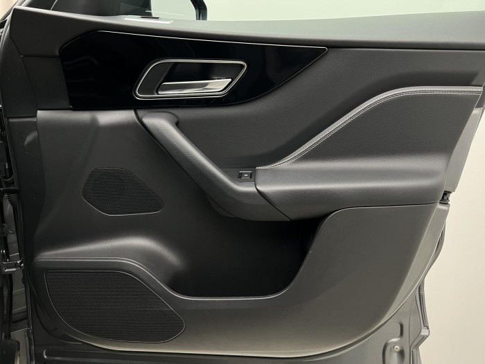 Jaguar F-Pace 20d R-SPORT AWD AUT CZ 2.0 d Sport