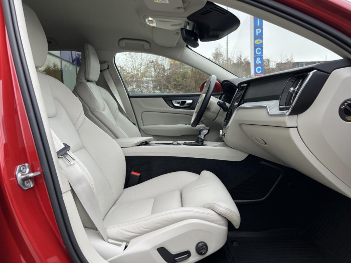 Volvo V60 CROSS COUNTRY D4 AWD Aut 1.maj 2.0 d