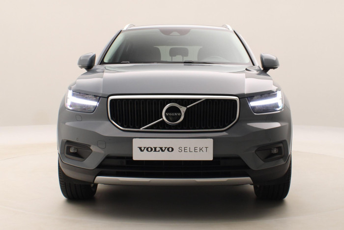 Volvo XC40 B4 AWD MOMENTUM REZERVACE 2.0 Momentum