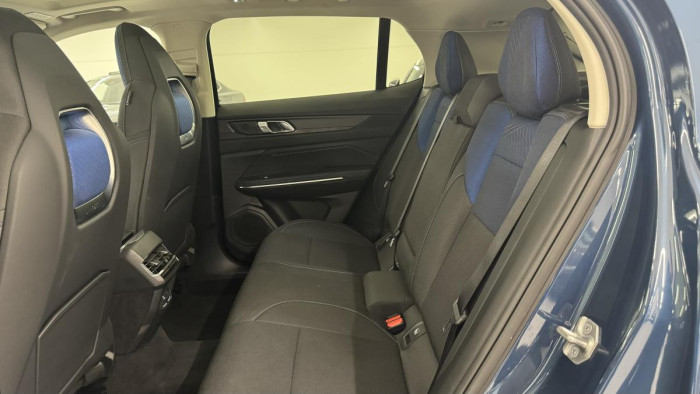 Lynk & Co 01 PHEV DCT AUT 1.maj.