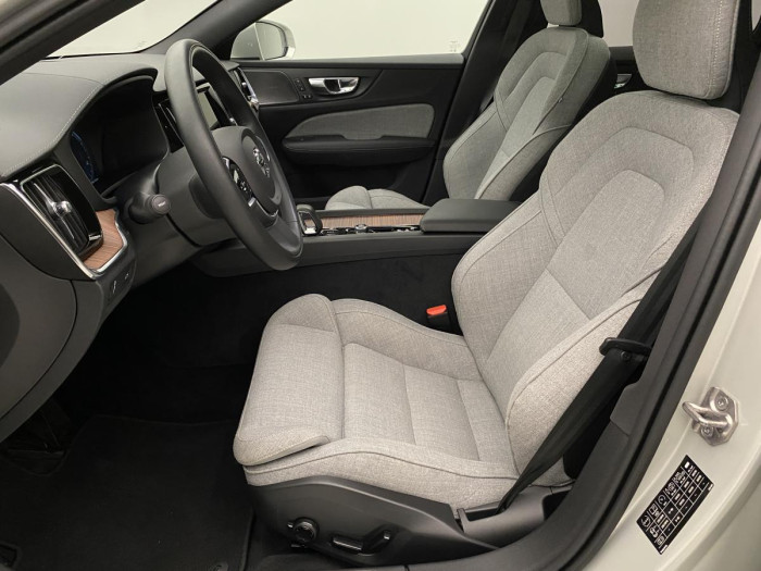 Volvo V60 CC B5 AWD ADVANCED REZERVACE 2.0 CC CC
