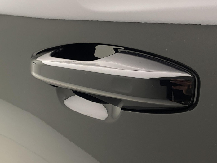 Volvo XC40 B3 AUT DARK PLUS